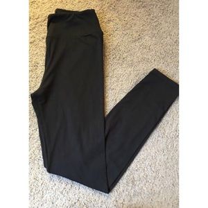 🦄🦄LULAROE OS BLACK LEGGINGS🦄🦄